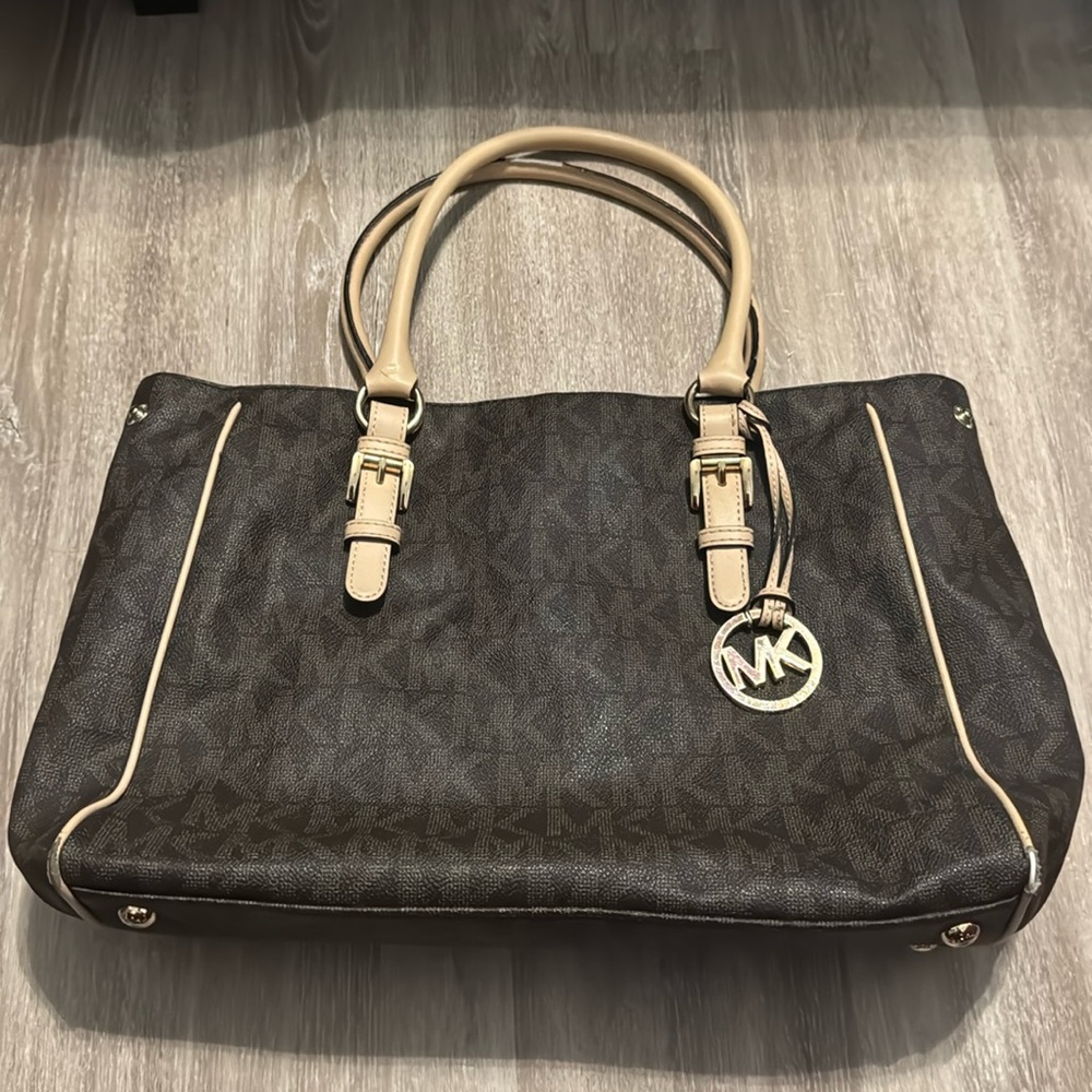 Michael Kors Brown Monogram Signature Jet Set Tote Bag